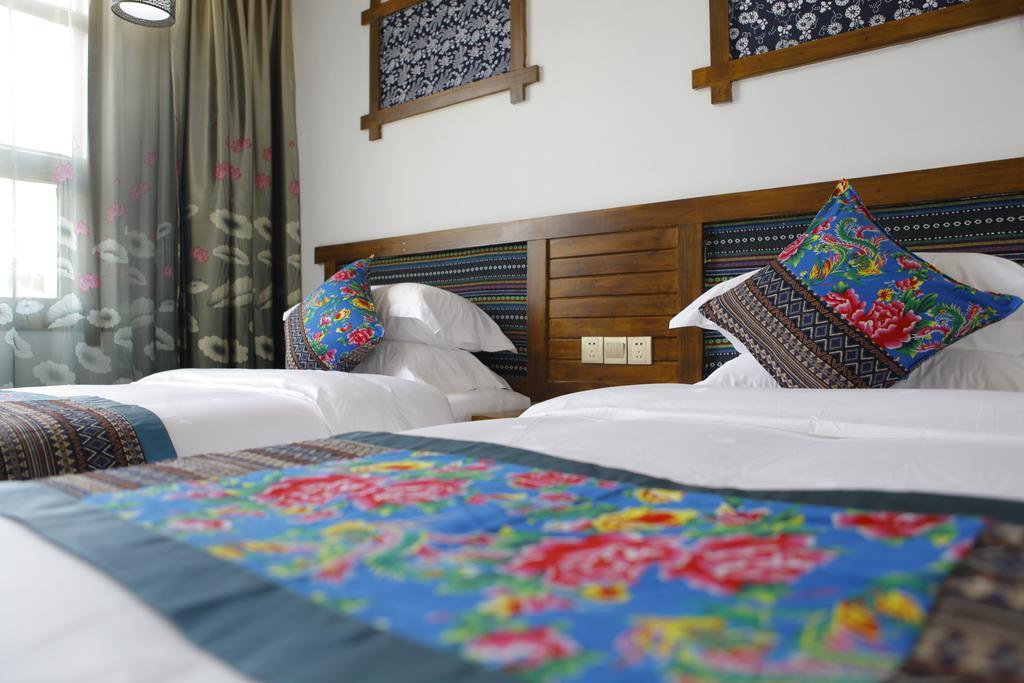 Zhangjiajie Yueranju Hostel エクステリア 写真