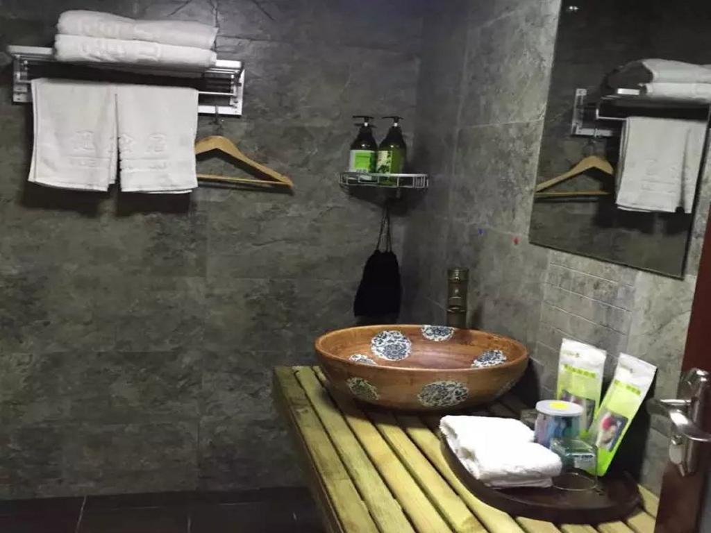 Zhangjiajie Yueranju Hostel エクステリア 写真